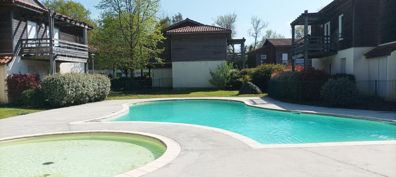 Les Terrasses Du Lac Piscine Et Vue Lac A4 欧雷扬 外观 照片